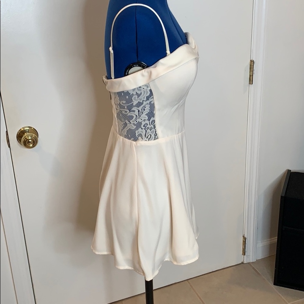 CREAM GUESS ROMPER - Picture 3 of 4